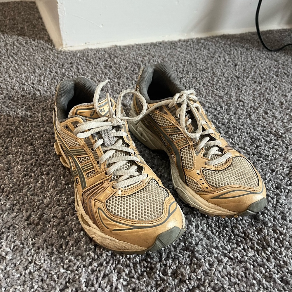 Asics gel-kayano gold and gray
